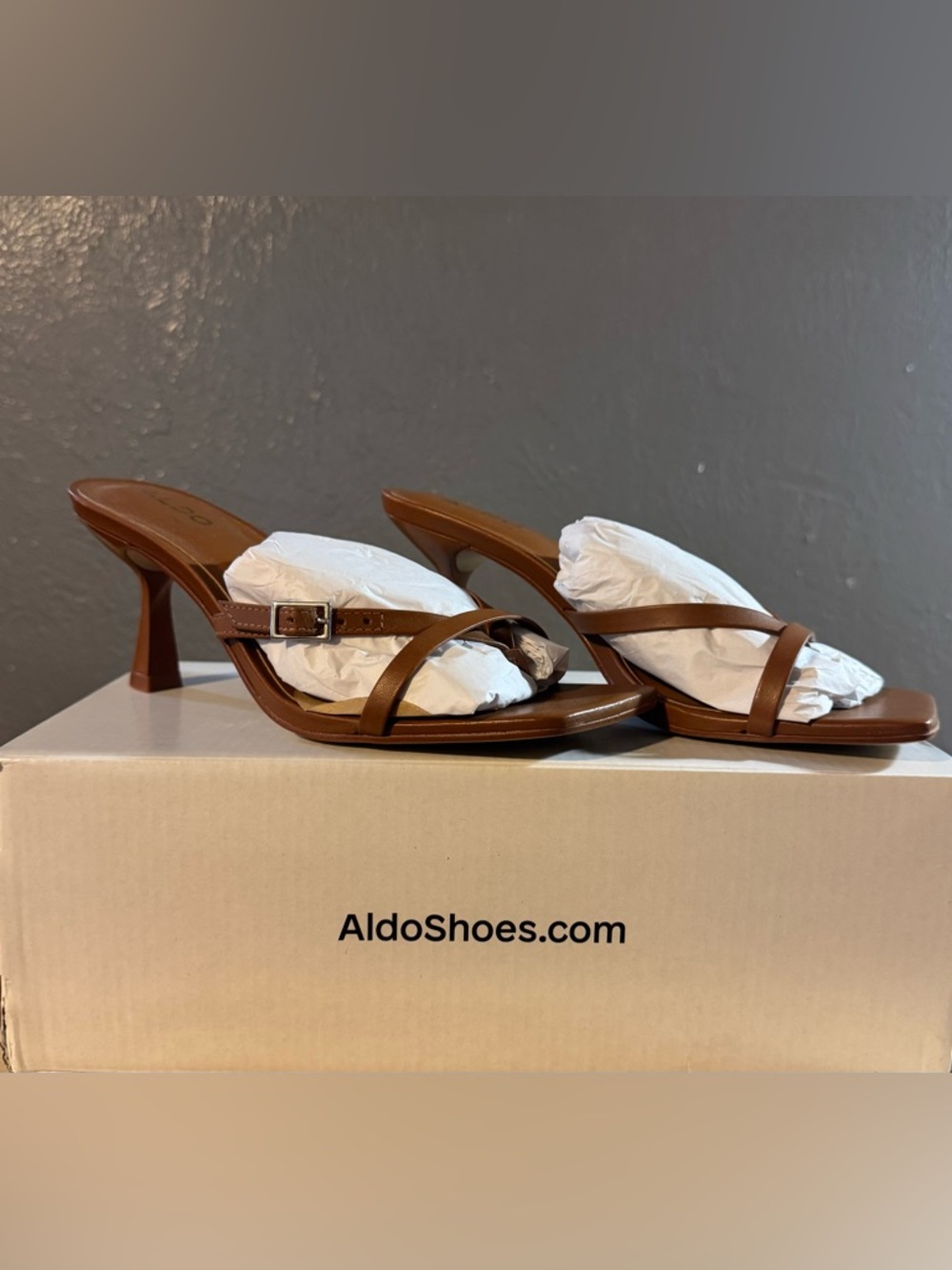 ALDO Size 6 Brown Leather Strappy Kitten Heel Slide Sandals GANNEVER-210